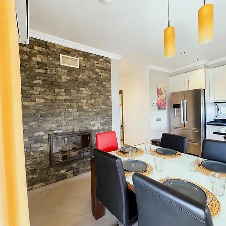 Topazio - 4 Bedrooms, Private Pool, Jacuzzi, Airco & Sea Views! Villa