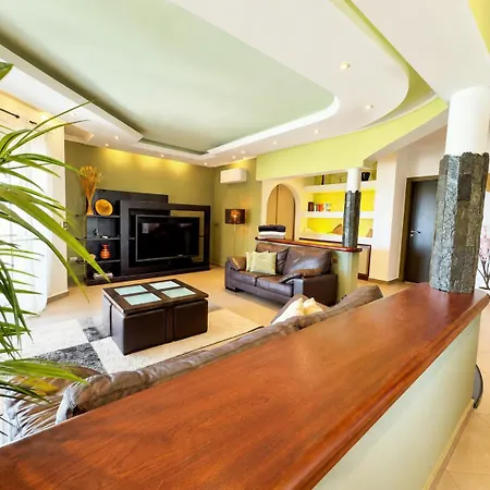 Topazio - 4 Bedrooms, Private Pool, Jacuzzi, Airco & Sea Views! * São Brás de Alportel