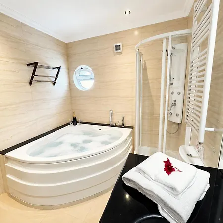 Villa Topazio - 4 Bedrooms, Private Pool, Jacuzzi, Airco & Sea Views! São Brás de Alportel