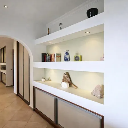 Villa Topazio - 4 Bedrooms, Private Pool, Jacuzzi, Airco & Sea Views!